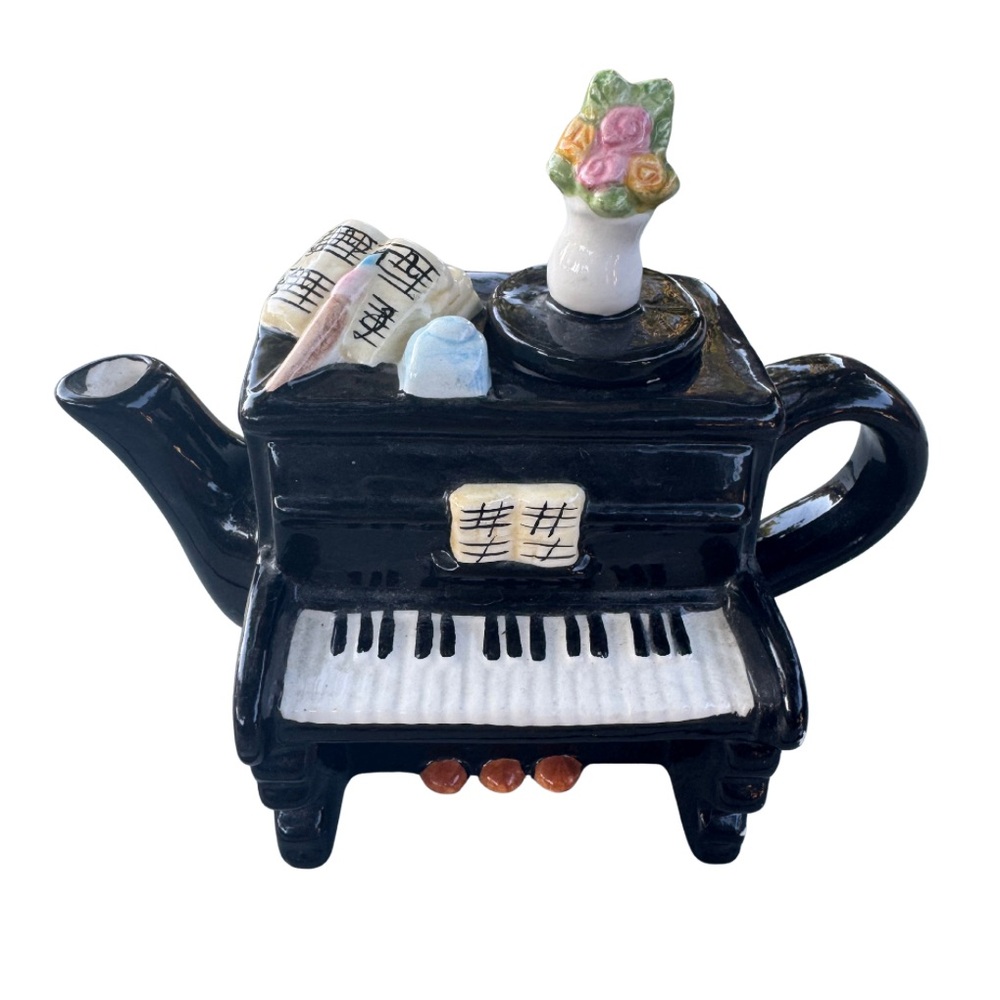 Vintage Mini Piano Teapot – Ceramic Figurine, Decorative Collectible